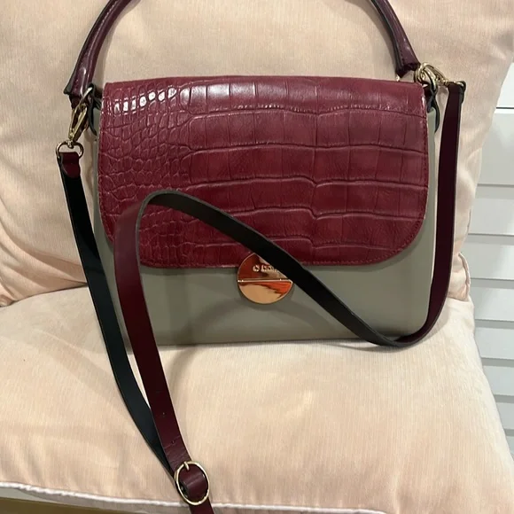 OBag crossbody purse. - Picture 5 of 7